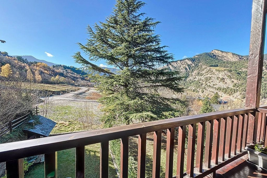 리노베이션 완료 타운하우스 — 안도라 오르디노, 261 m²