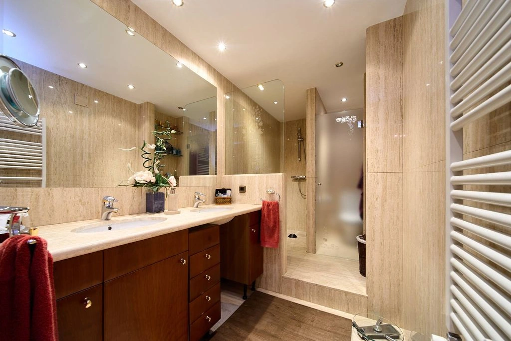 Wohnung 3+1 in Andorra la Vella, Andorra