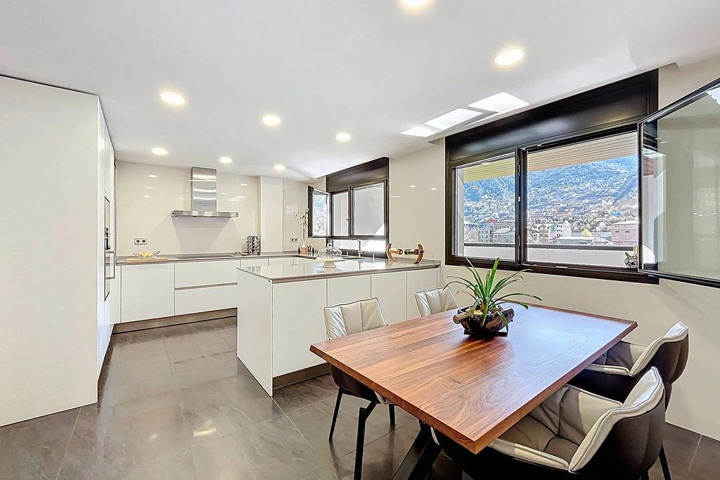 Spacious apartment 220 m2 in Encamp, Andorra