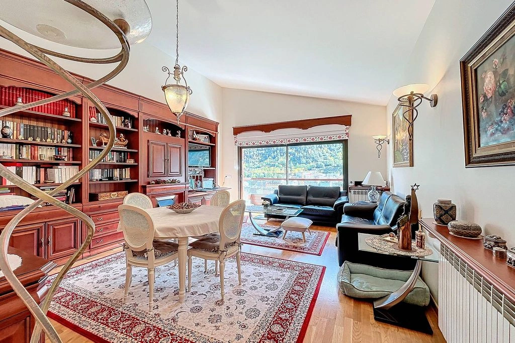 بنتهاوس فسيح بمساحة 160 m2 في إنكامب، أندورا