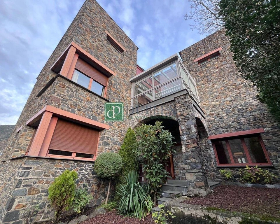 Spacious house 500 m2 in Encamp, Andorra
