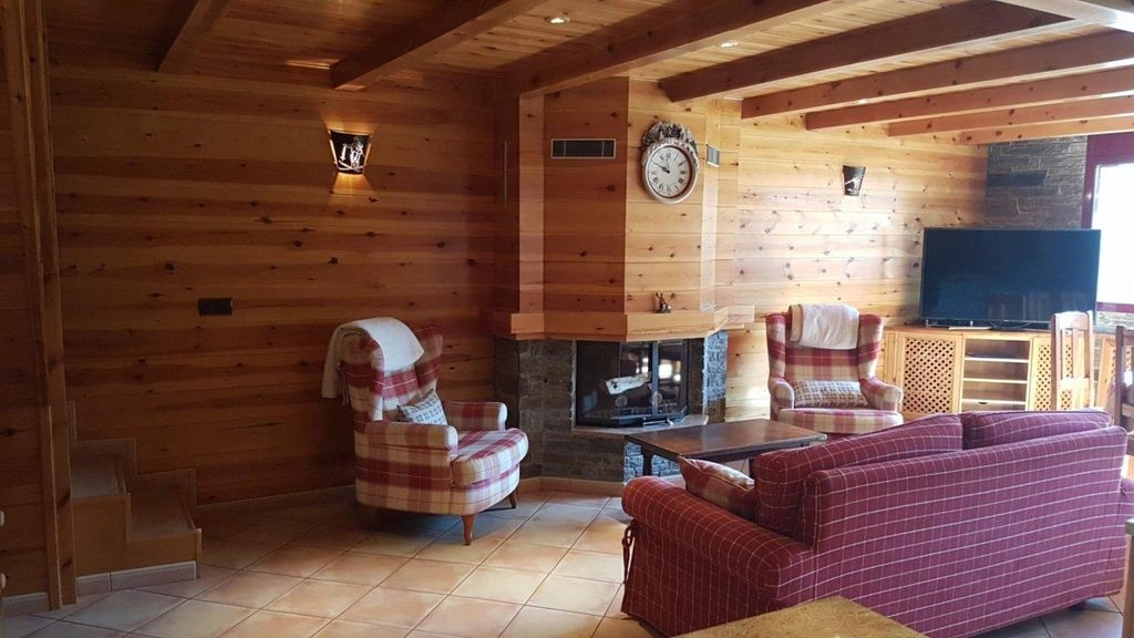 منزل واسع مكوّن من 5 غرف نوم في Encamp، Andorra