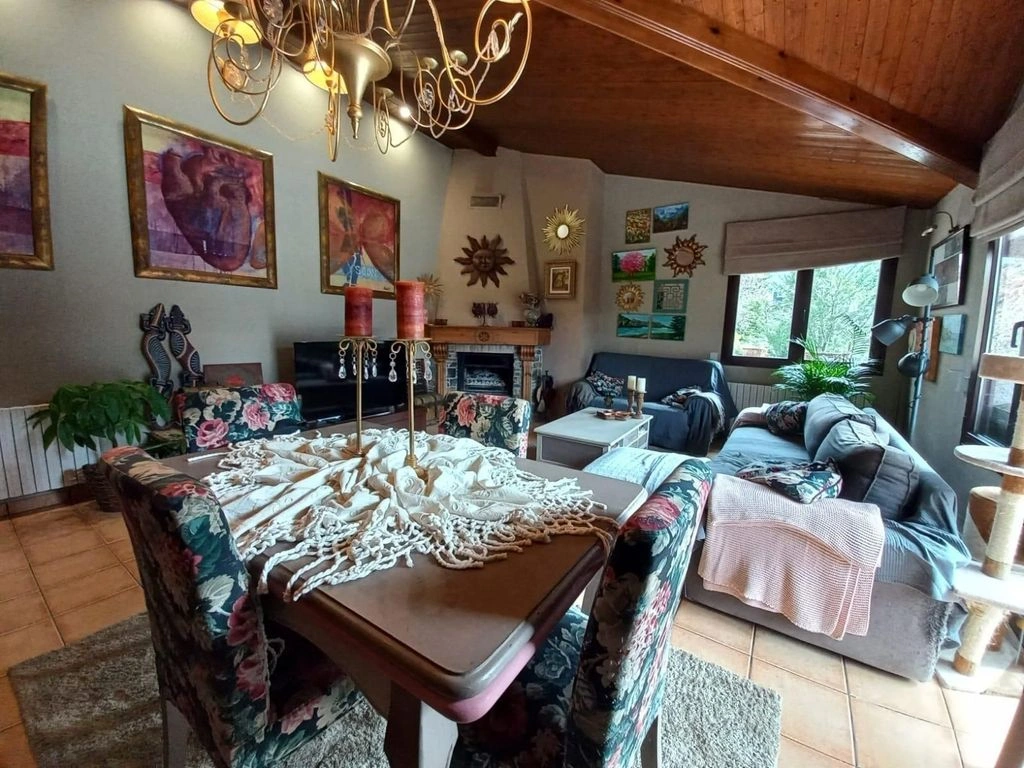 Sunlit penthouse 130 m2 in Encamp, Andorra