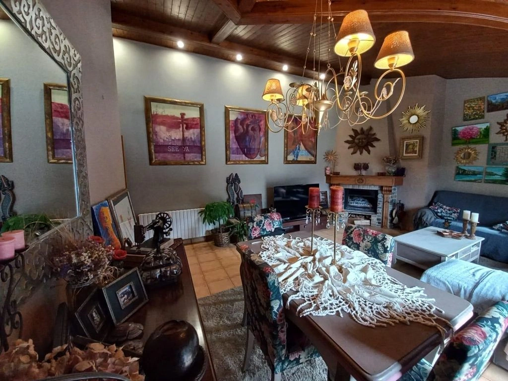 Sunlit penthouse 130 m2 in Encamp, Andorra