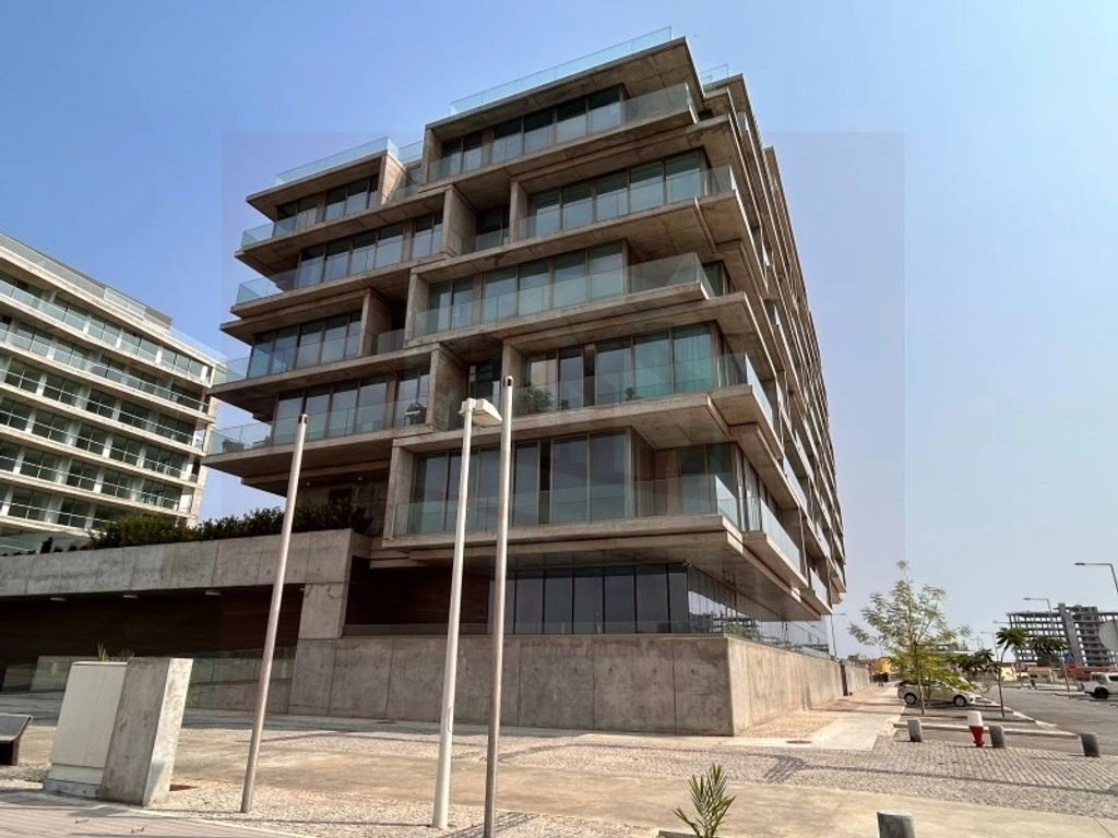 Spacious apartment 204 m2 in Luanda, Angola