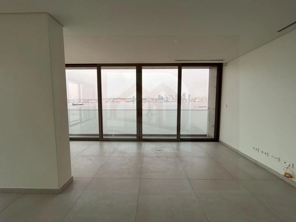 Spacious apartment 204 m2 in Luanda, Angola