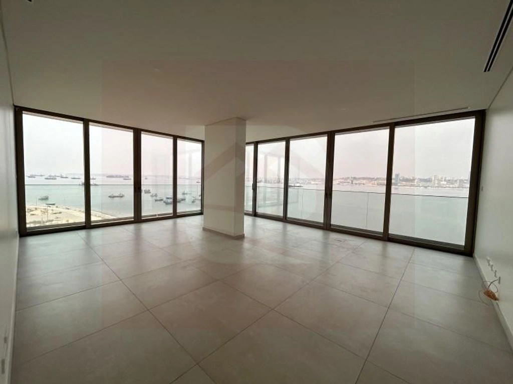Spacious apartment 204 m2 in Luanda, Angola