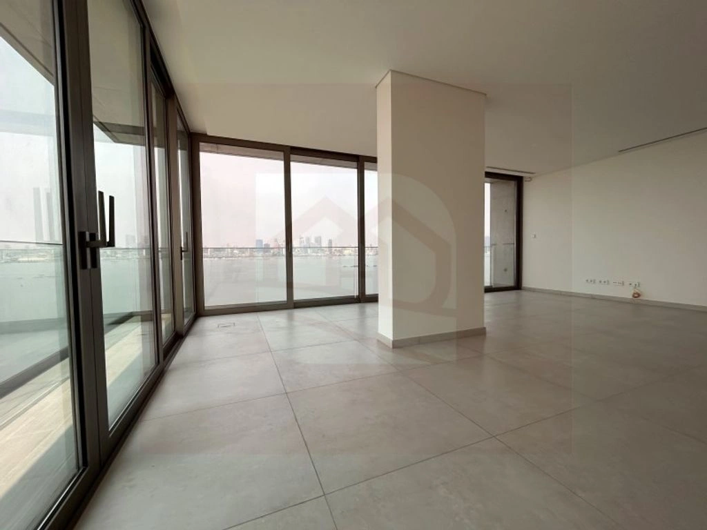 Spacious apartment 204 m2 in Luanda, Angola