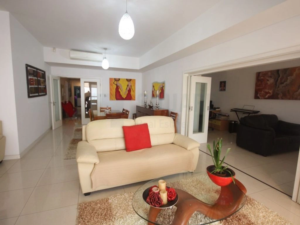 Furnished apartment 488 m2 in Luanda, Angola