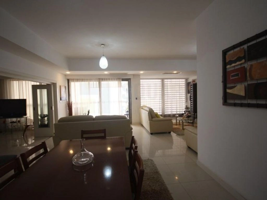 Furnished apartment 488 m2 in Luanda, Angola