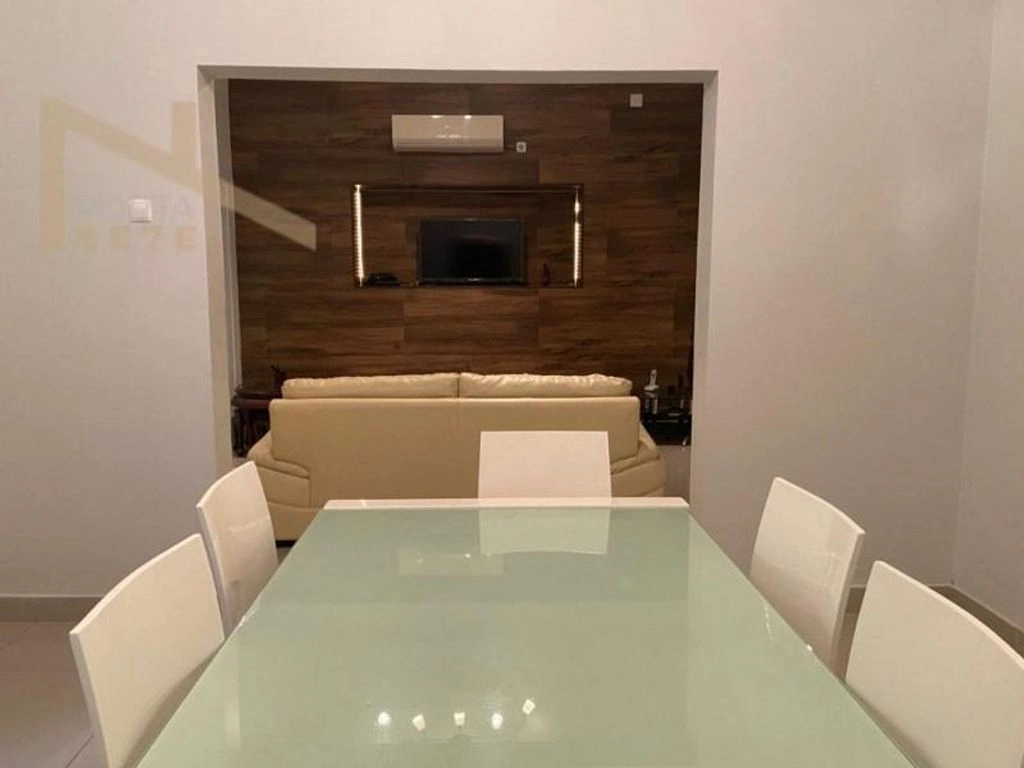 Maison aérée 5+1 à Luanda, Angola