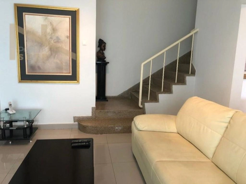 Maison aérée 5+1 à Luanda, Angola