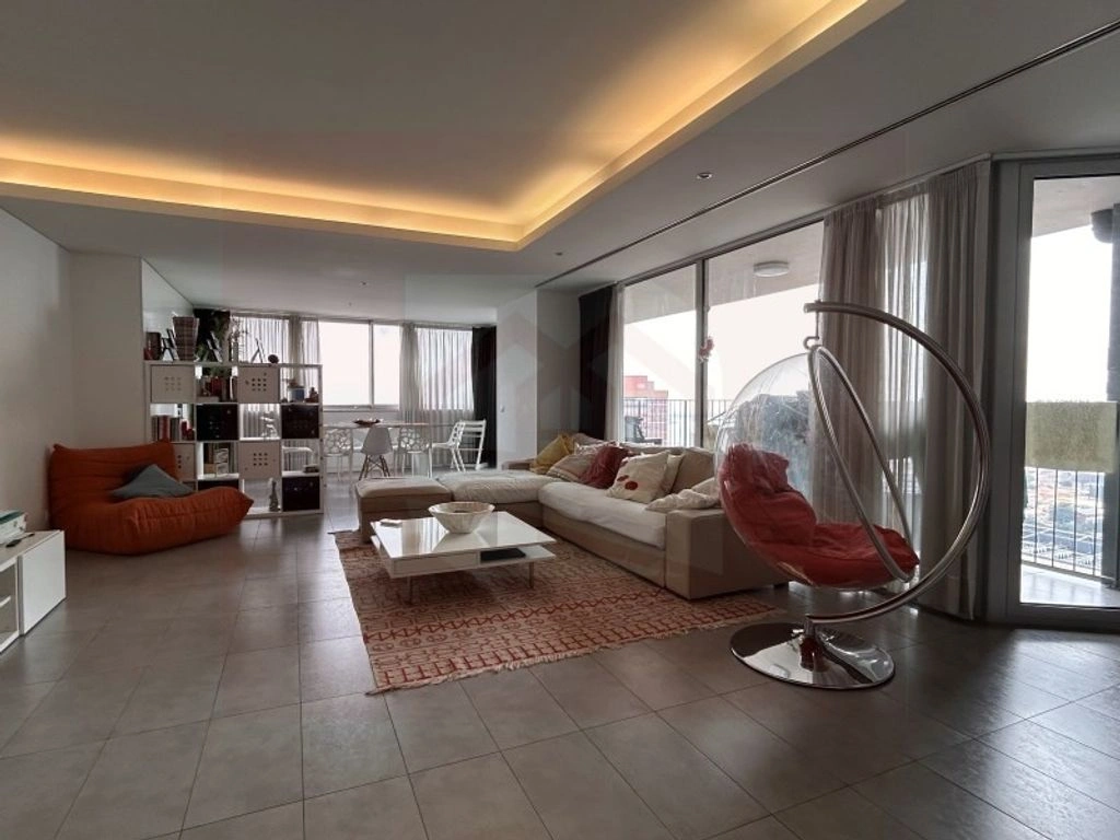 Apartamento espaçoso de 248 m² em Luanda, Angola