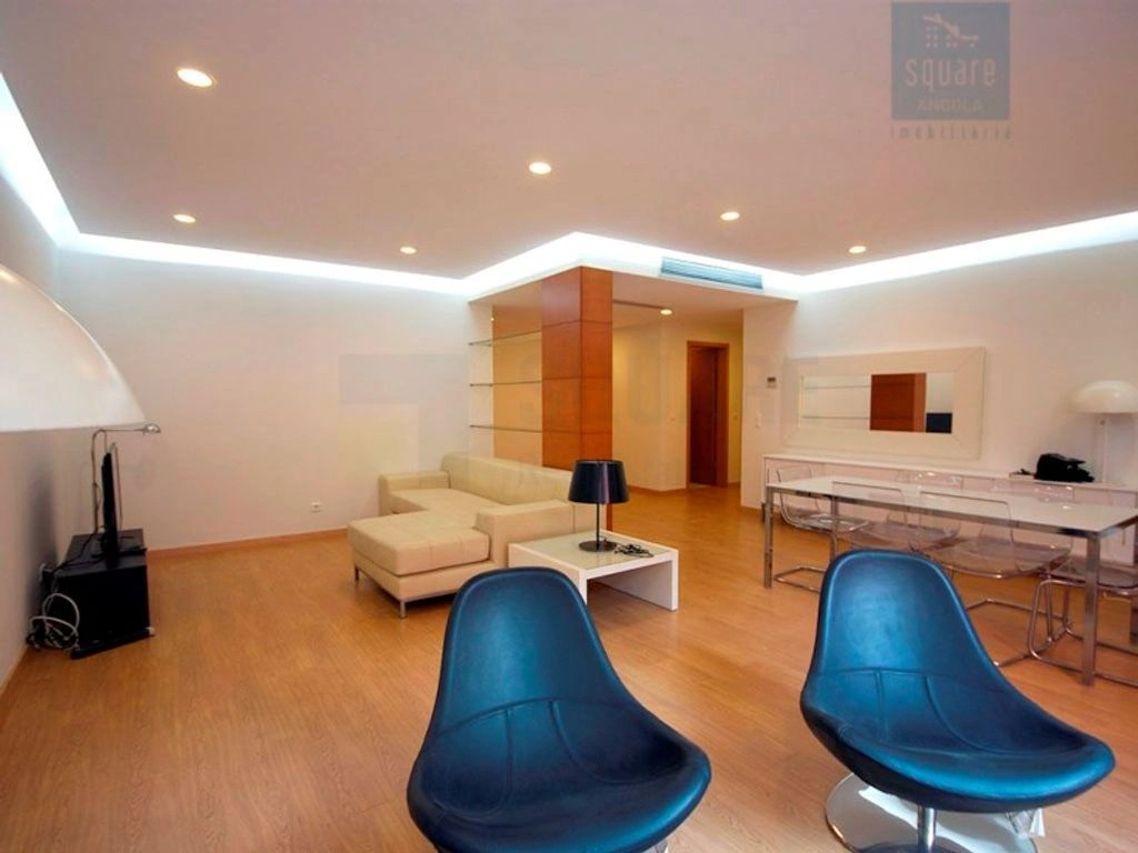 Appartamento luminoso 3+1 a Luanda, Angola