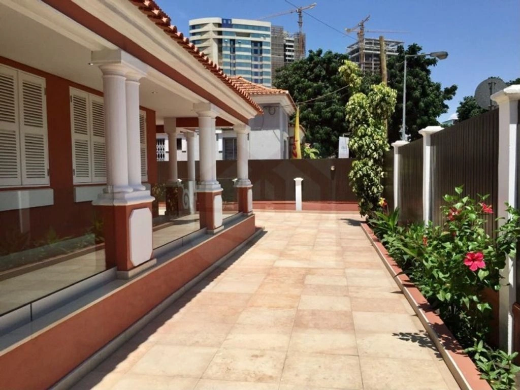 Spacious house 288 m2 in Luanda, Angola