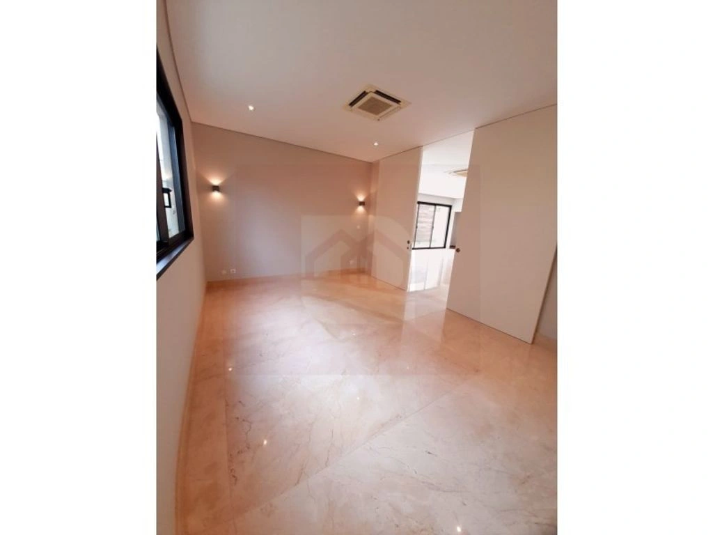 House 435 m2 in Talatona, Angola