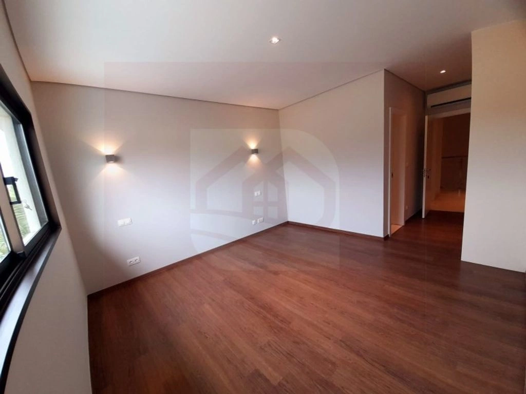 House 435 m2 in Talatona, Angola