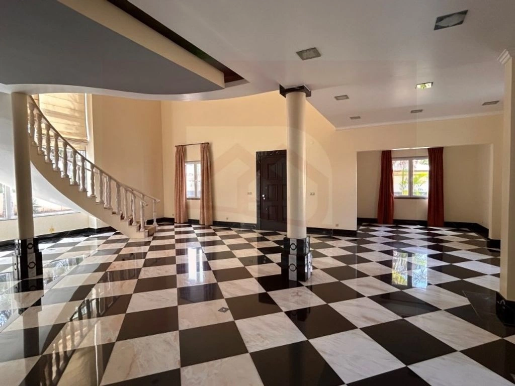 Family house 500 m2 in Talatona, Angola