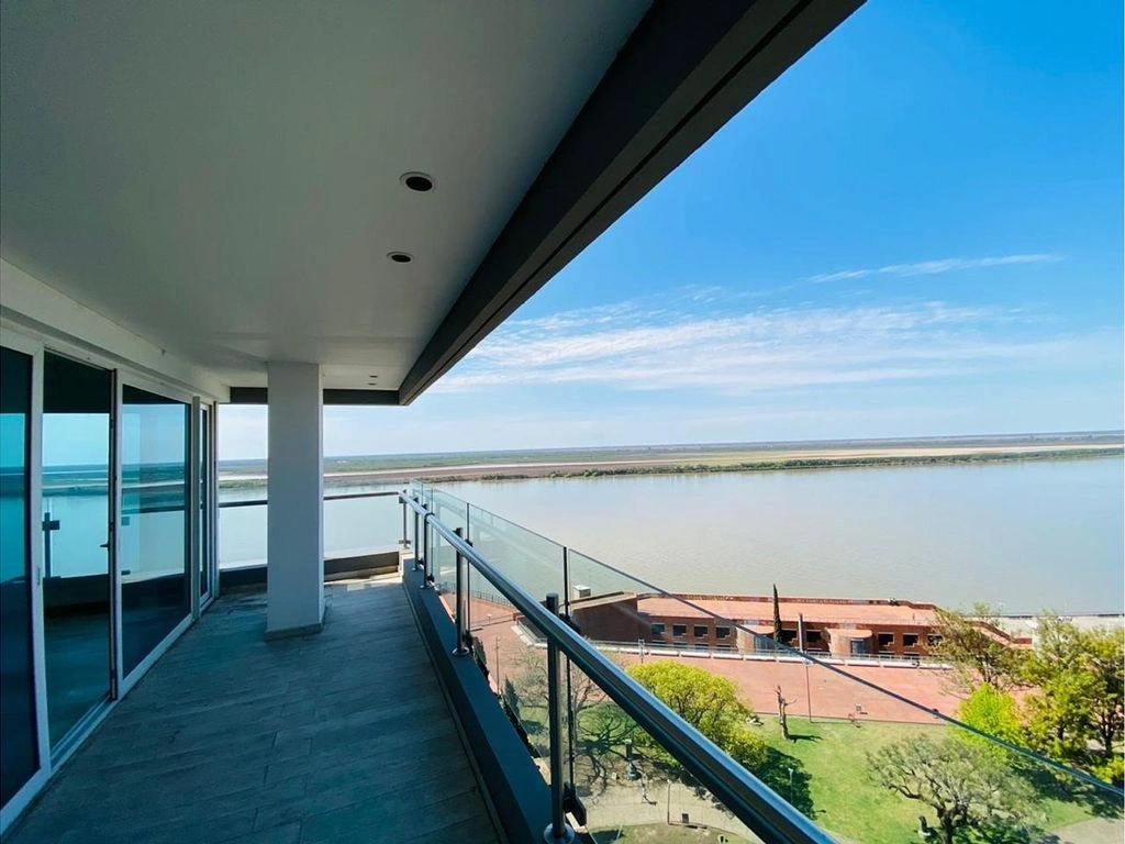 Spacious apartment 360 m2 in Rosario, Argentina