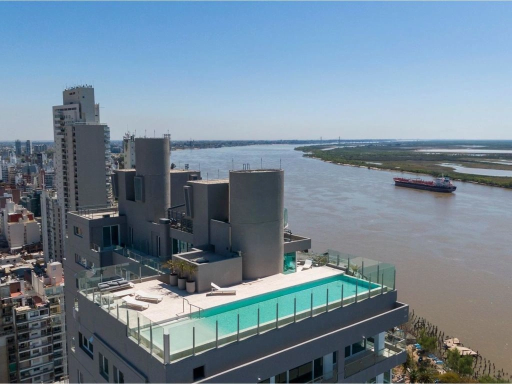 Spacious apartment 360 m2 in Rosario, Argentina