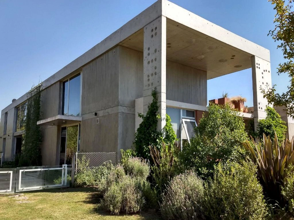 Luxurious house 659 m2 in Rosario, Argentina