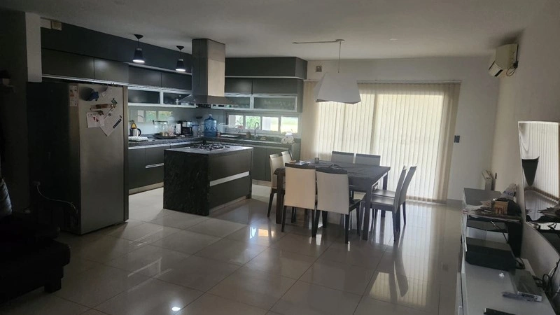 Spacious house 600 m2 in Cordoba, Argentina