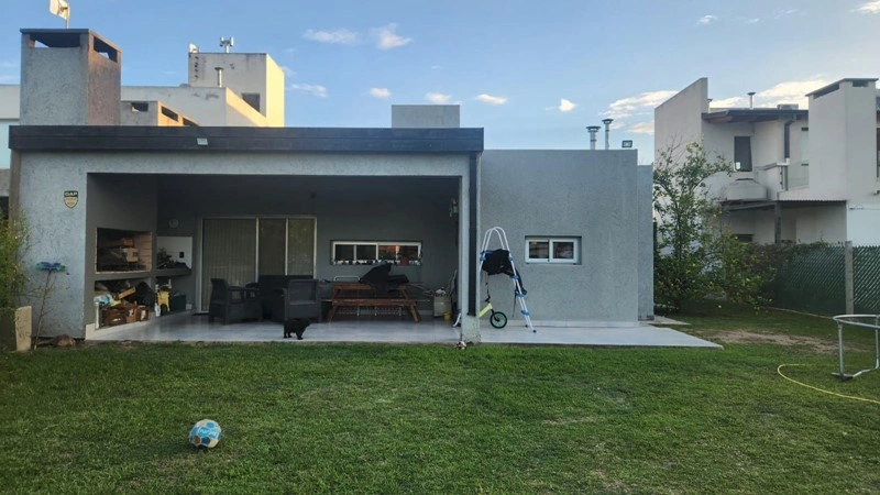 Spacious house 600 m2 in Cordoba, Argentina