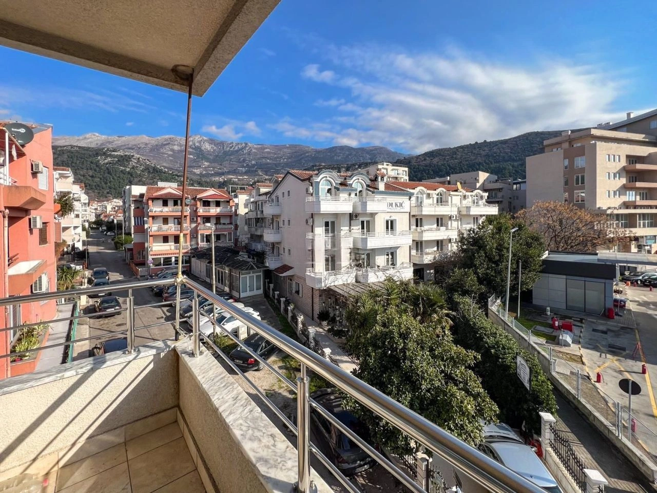 Apartment 80 m2 in the center of Budva