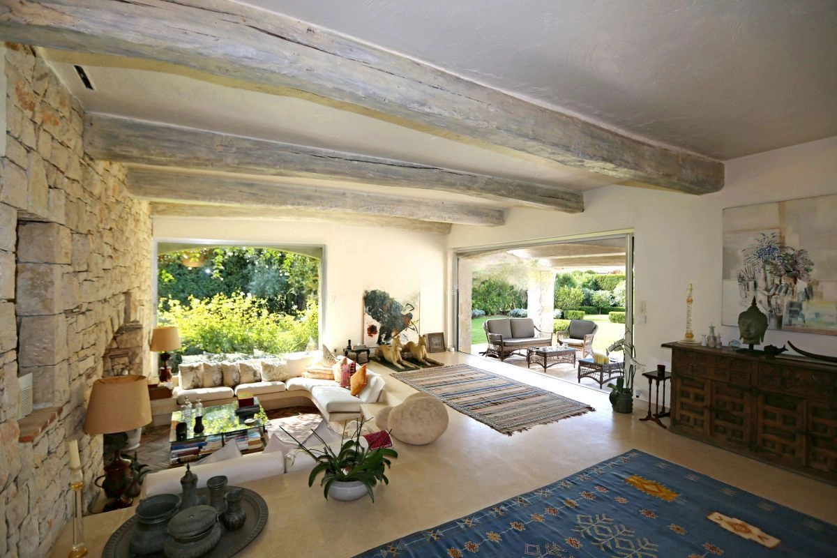 فيلا فاخرة 5+1 في أنتيب