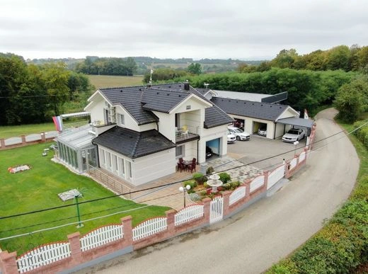 Furnished house 200 m2 in Banja Luka, Bosnia and Herzegovina