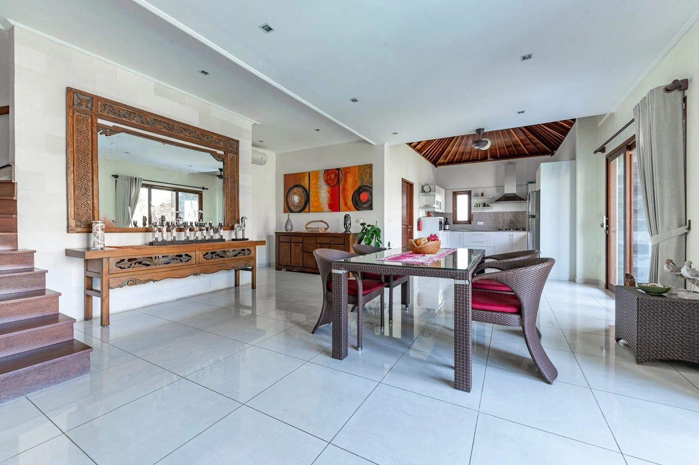 Villa of 250 m2 in the heart of Berava, Changu