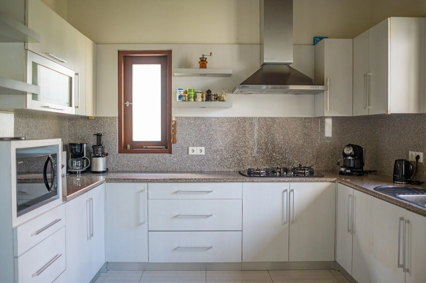 Villa of 250 m2 in the heart of Berava, Changu