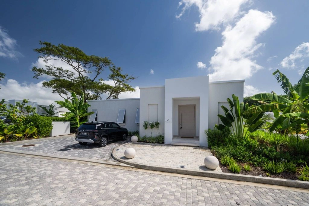 Luxurious villa 160 m2 in St. James, Barbados (#OBb 20-01)