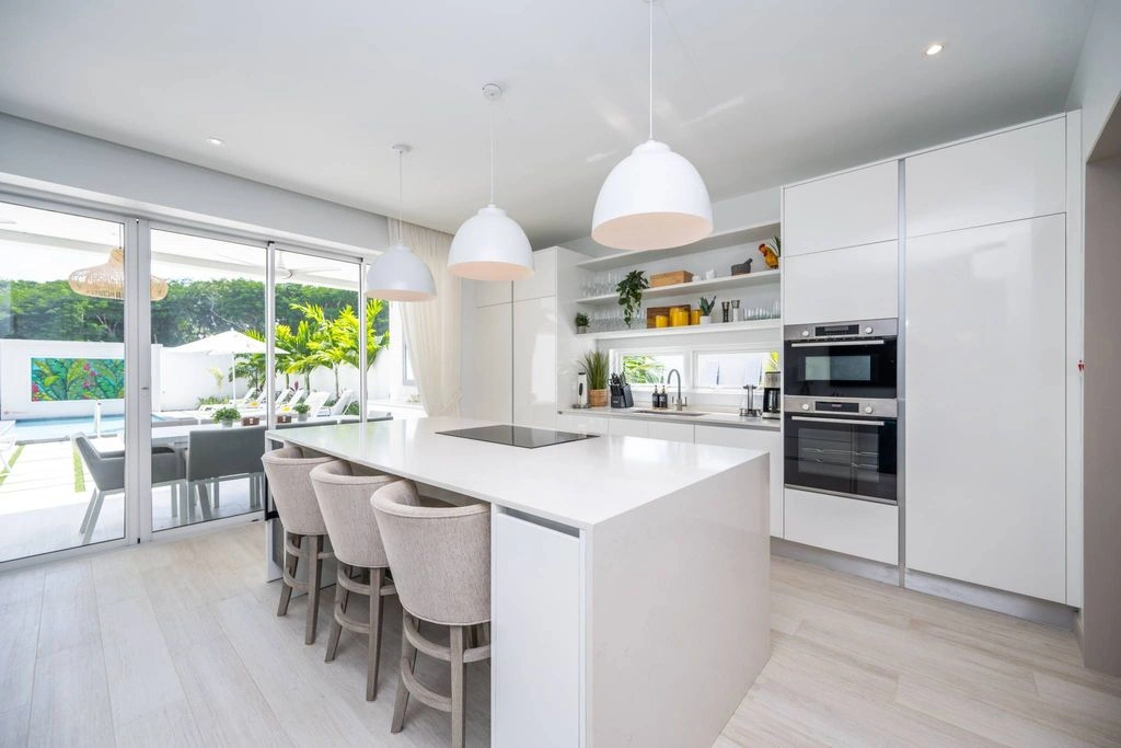 Luxurious villa 160 m2 in St. James, Barbados (#OBb 20-01)