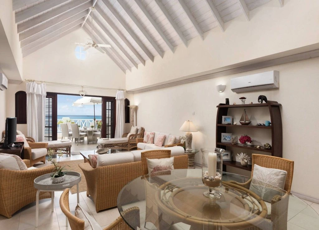 Sea-view duplex 140 m2 in Speightstown, Barbados (#OBb 20-06)