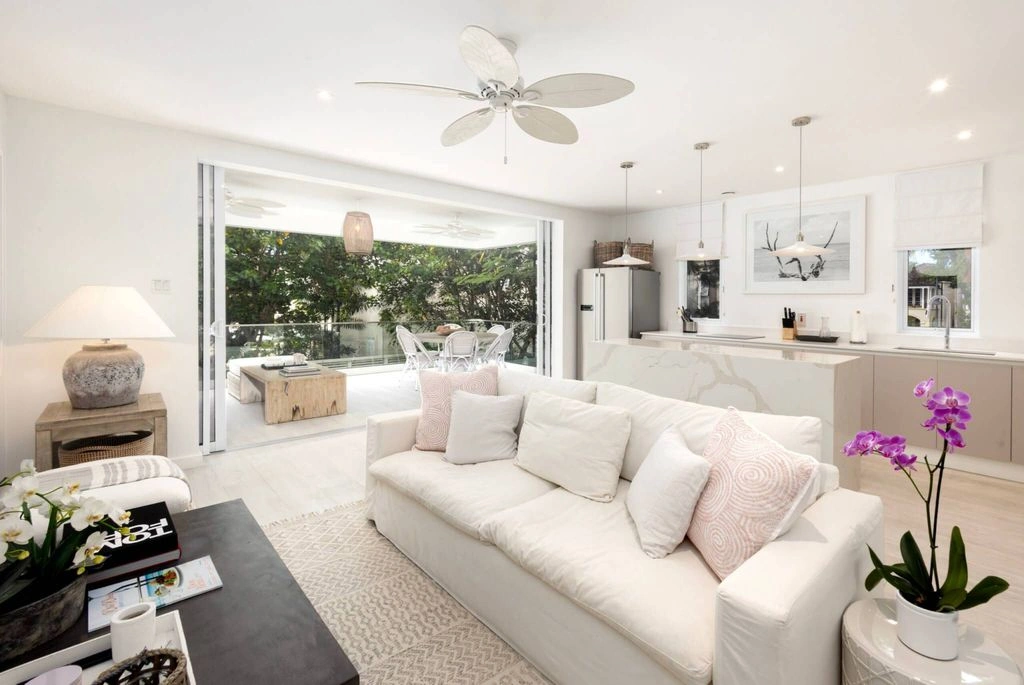 Spacious apartment 139 m2 in Speightstown, Barbados (#OBb 20-08)