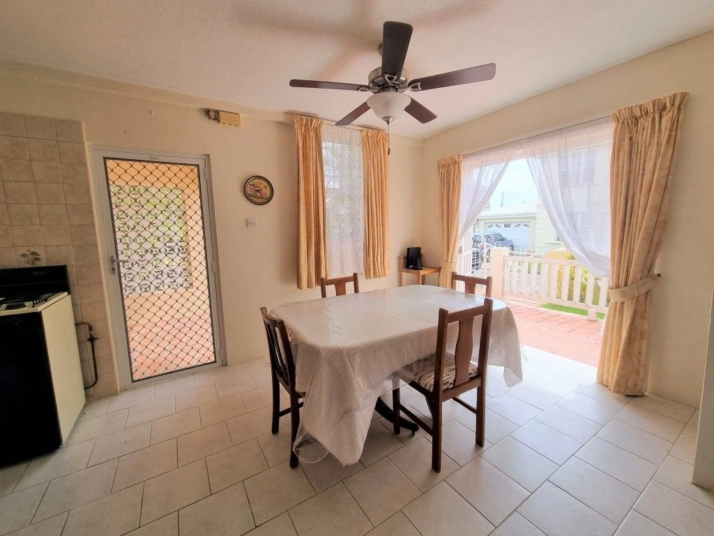 Modern house in Speightstown, Barbados (#OBb 20-10)