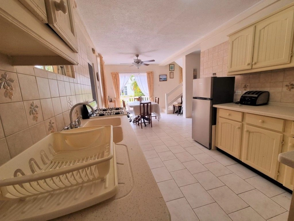 Modern house in Speightstown, Barbados (#OBb 20-10)