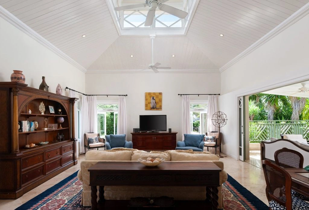 Furnished villa 5+1 in Holetown, Barbados (#OBb 20-26)