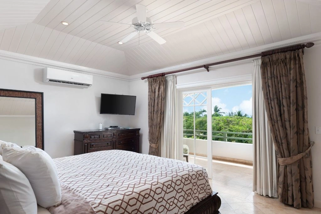 Furnished villa 5+1 in Holetown, Barbados (#OBb 20-26)