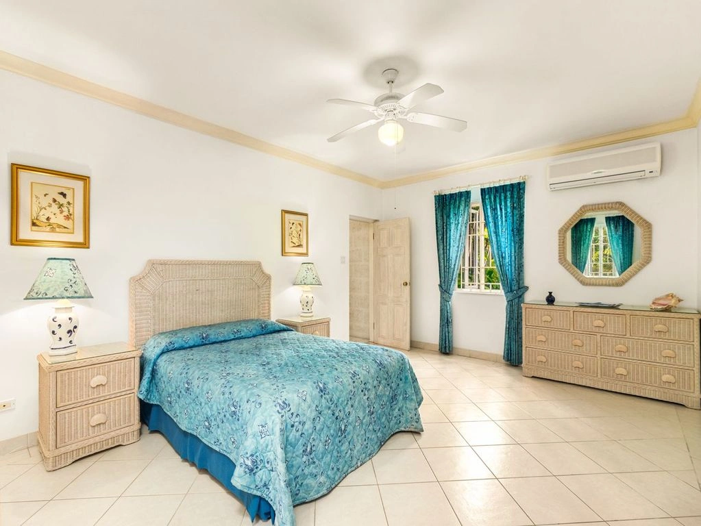 Modern villa in Holetown, Barbados (#OBb 20-29)