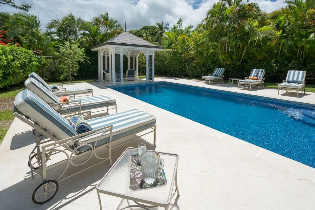 Spacious house with pool in Holetown, Barbados (#OBb 20-30)