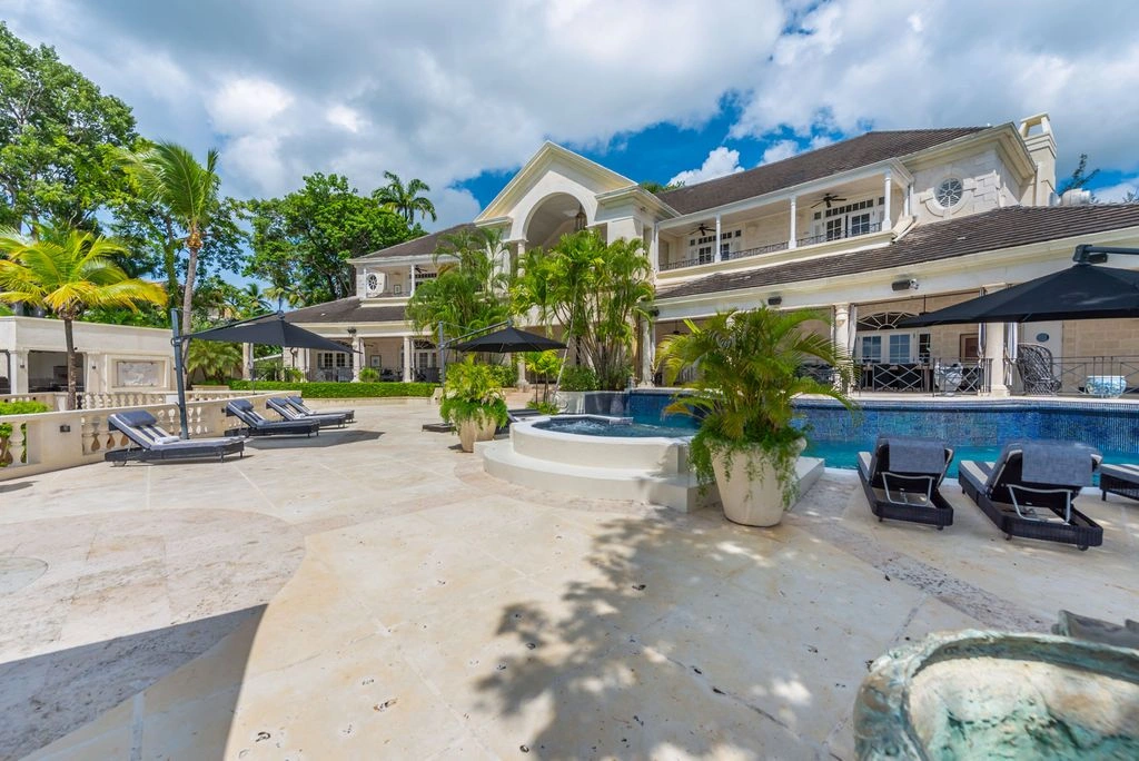 Luxurious villa in Cove Springs, Barbados
