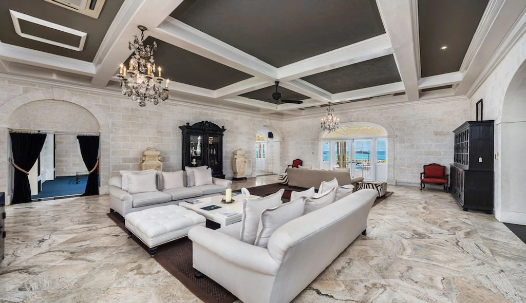 Luxurious villa in Cove Springs, Barbados