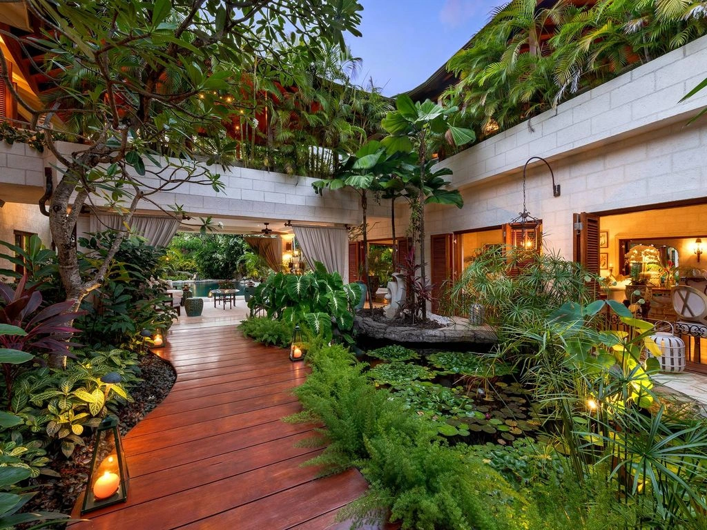 Luxurious villa in Speightstown, Barbados