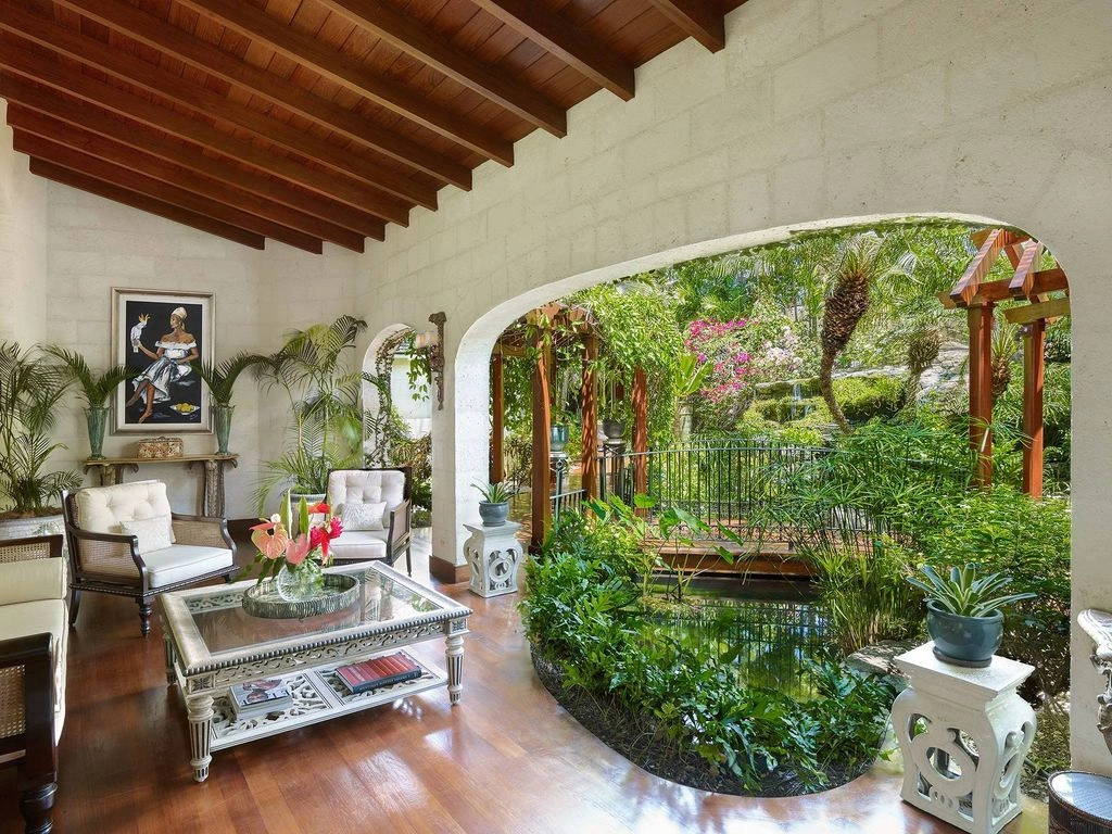 Luxurious villa in Speightstown, Barbados