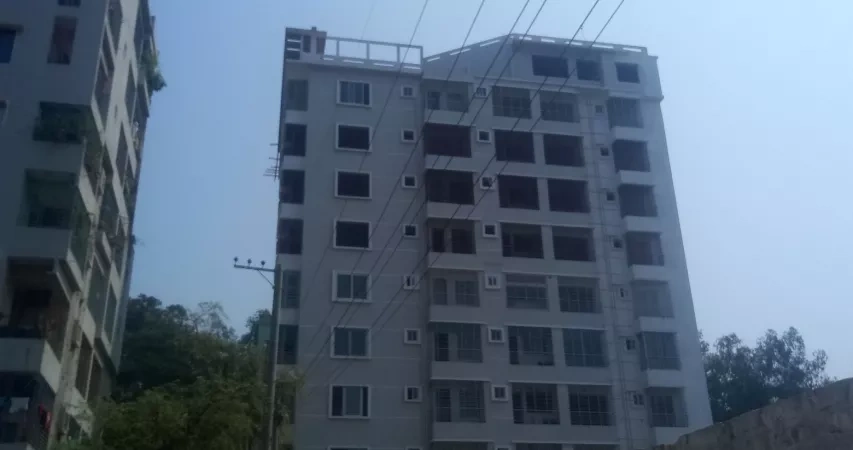 चिटगाँग, बांग्लादेश में शांत 4+1 अपार्टमेंट