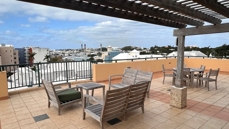 Furnished penthouse 111 m2 in Hamilton, Bermuda