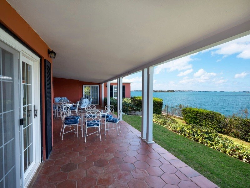 Luxurious house 437 m2 in Warwick, Bermuda