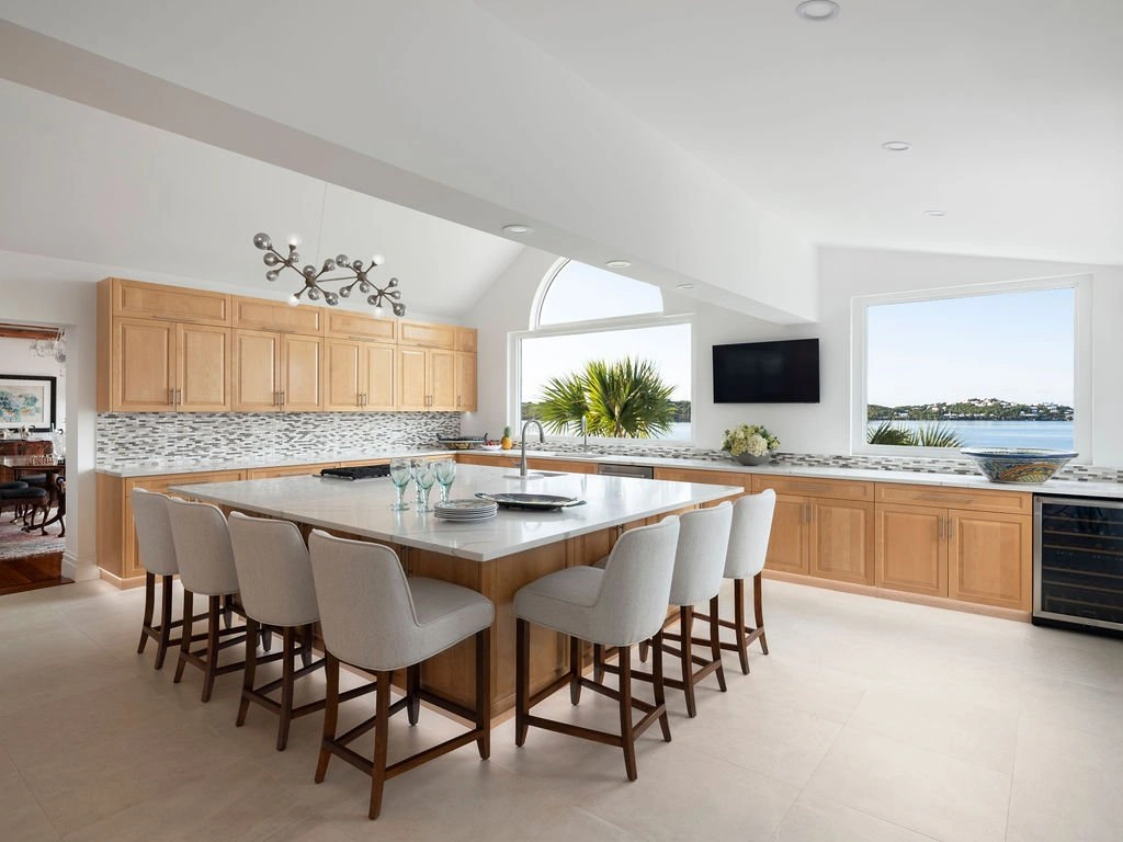 Spacious cottage 520 m2 in Warwick, Bermuda